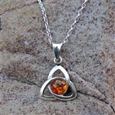 (SCP1)Silver & Amber Celtic Pendant