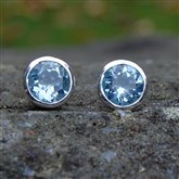 (TSE1) Topaz Stud Earrings