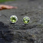 (PSE1) Green Peridot Studs