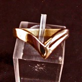 (GR10) Gold WIshbone Ring