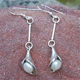 (SIPS4) Silver & Pearl Long drop Earrings