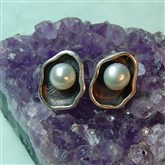 (SRE1) Silver & Pearl Stud Earrings