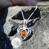 (AP59) Silver And Amber Heart Ripple Pendant
