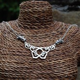 (SCP28) Silver Chieftan Celtic Wolf Necklace